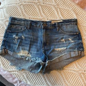 Pistola Jean Shorts EUC